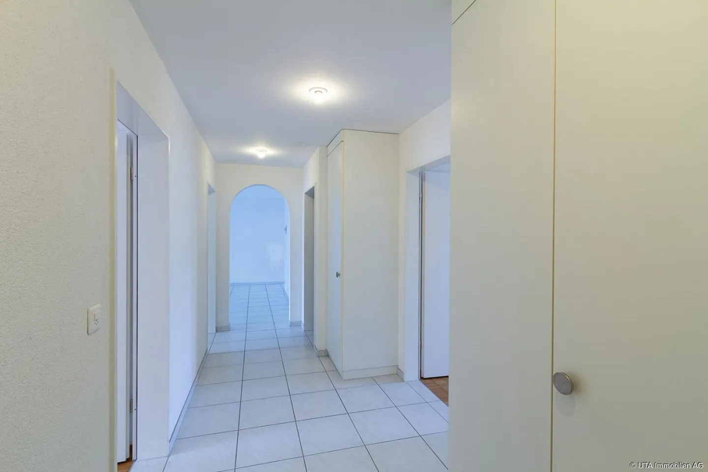 4½-Room Apartment in a Central Location, Ideal as an Investment - Photo 4 of 11