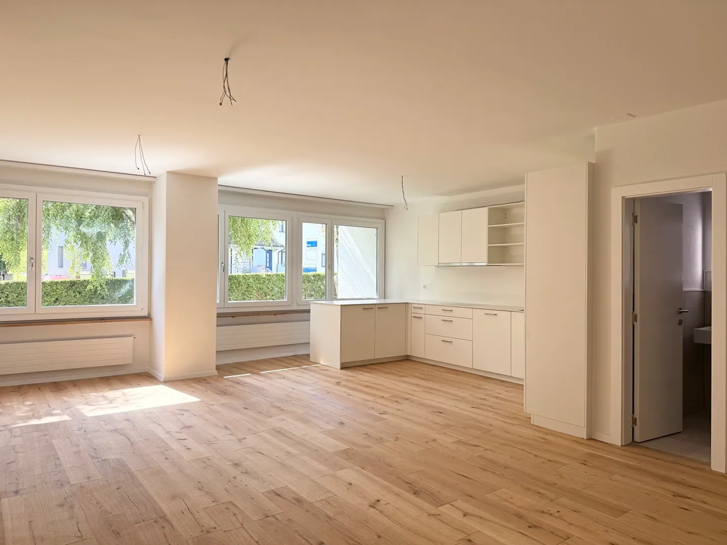 Freshly renovated - nearly new 4.5-room ground floor apartment in Horgen! - Photo 2 of 10