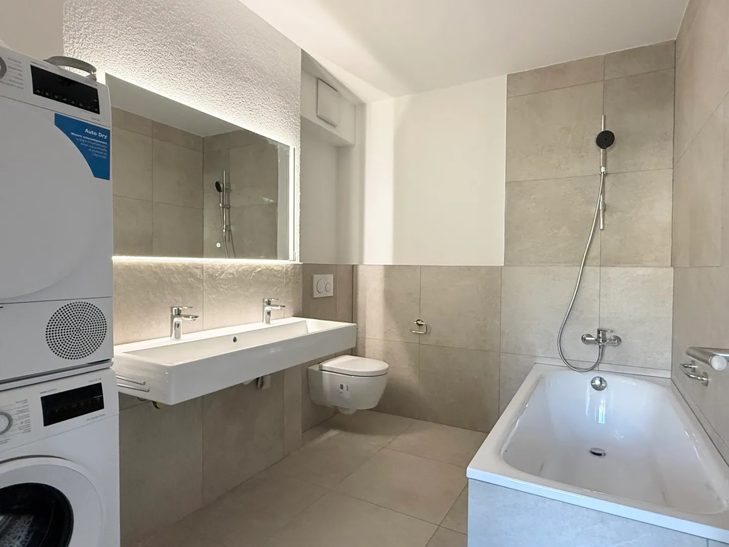 Freshly renovated - nearly new 4.5-room ground floor apartment in Horgen! - Photo 8 of 10