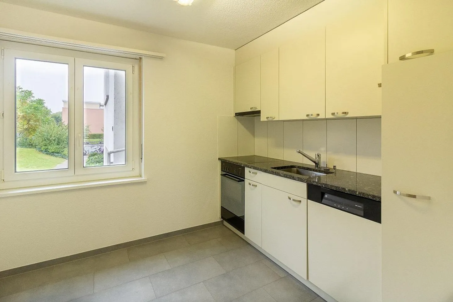 Appartamento luminoso e centrale con 3 stanze - Foto 1 di 5