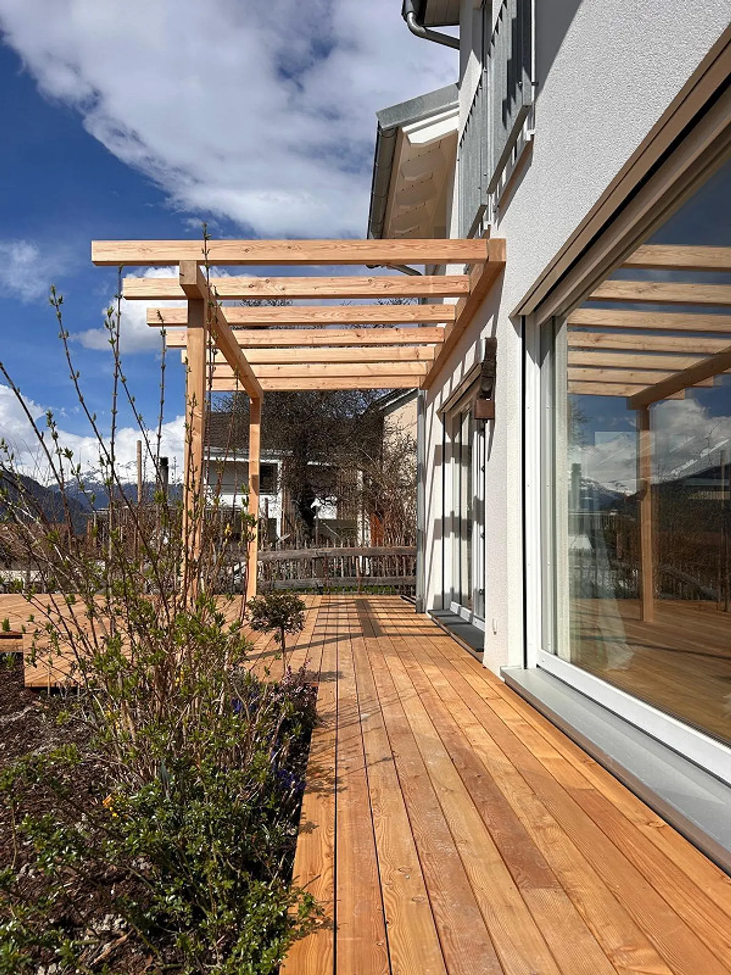 House in a sunny location - Photo 4 of 5