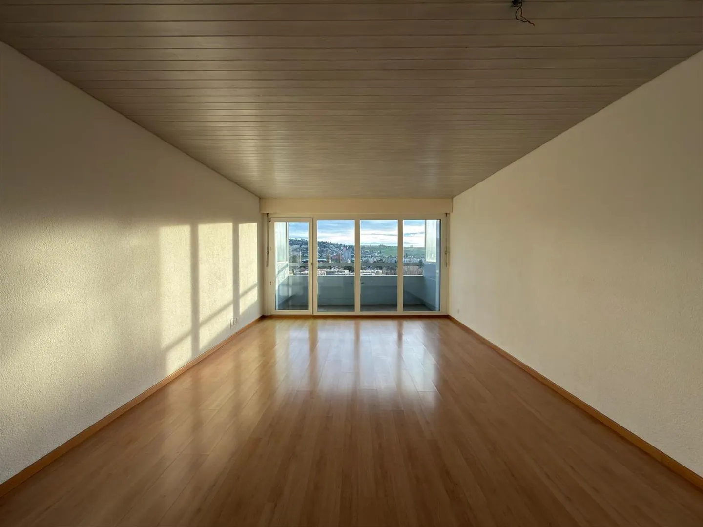 Appartement 4 pièces avec vue sur l'Aare - Lyss-Strasse 75, 2560 Nidau - Photo 5 sur 11