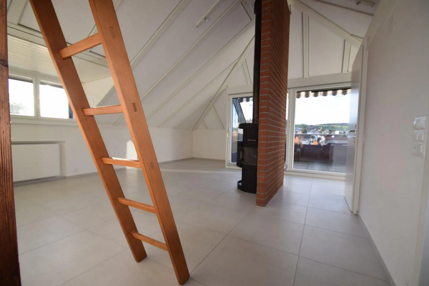 The ideal apartment for singles and young at heart - Photo 12 of 13