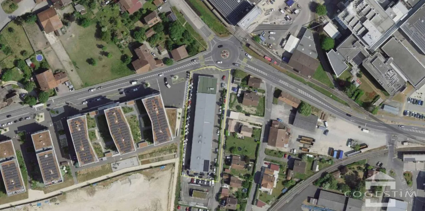 Espace industriel avec parking - Photo 4 sur 13