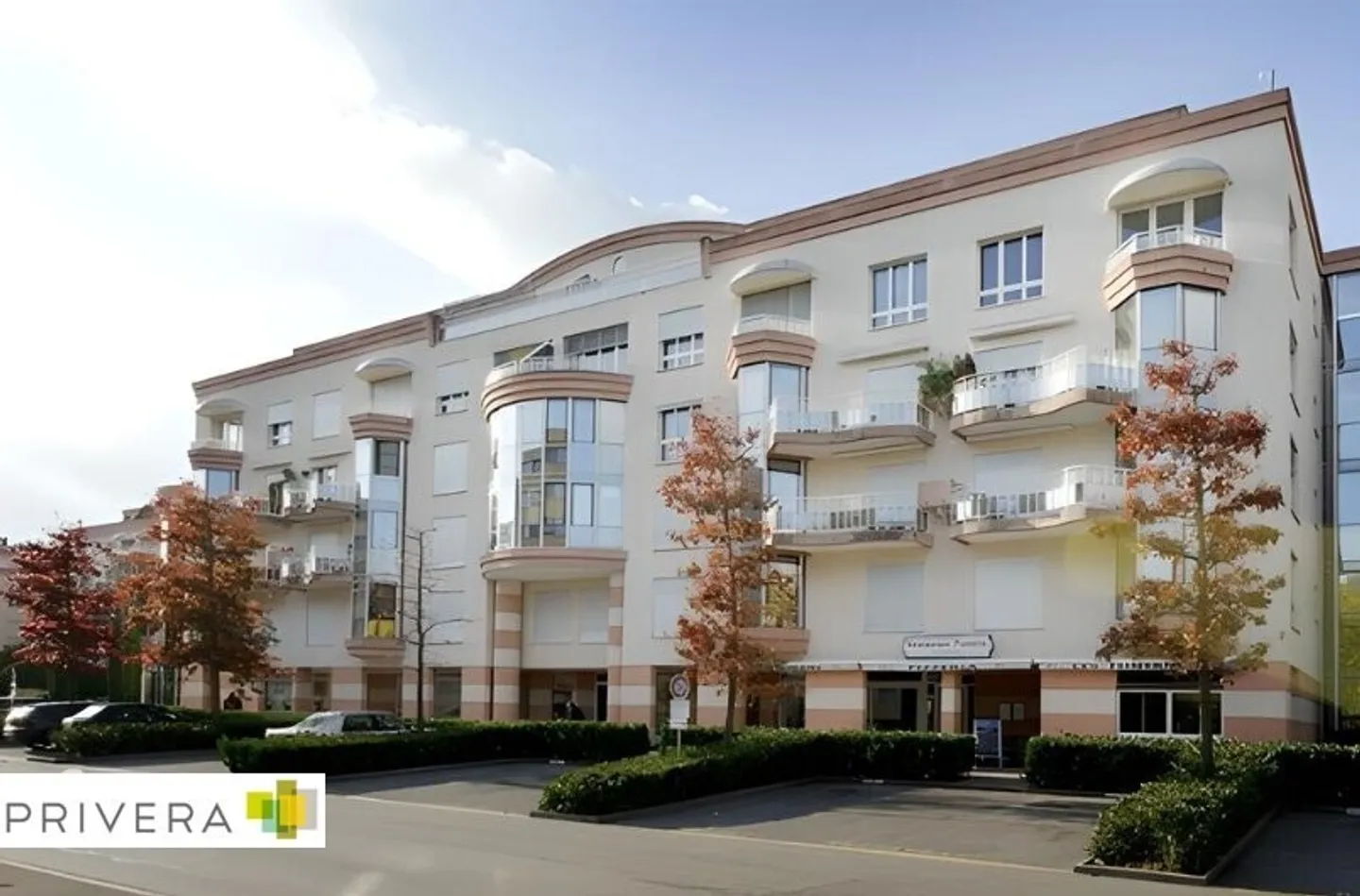 To seize! Spacious apartment close to all amenities in Nyon! - Photo 1 of 9