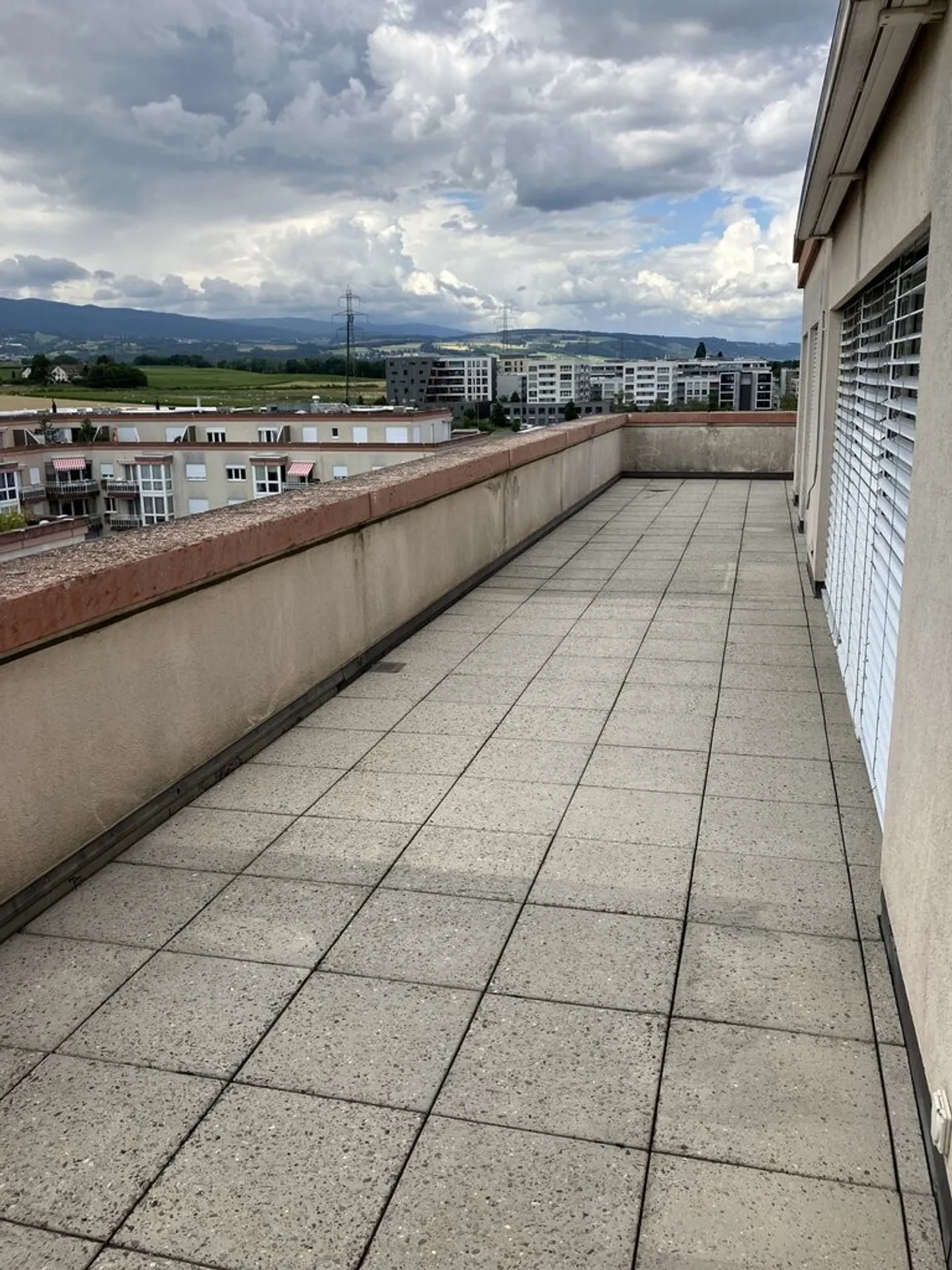 To seize! Spacious apartment close to all amenities in Nyon! - Photo 9 of 9