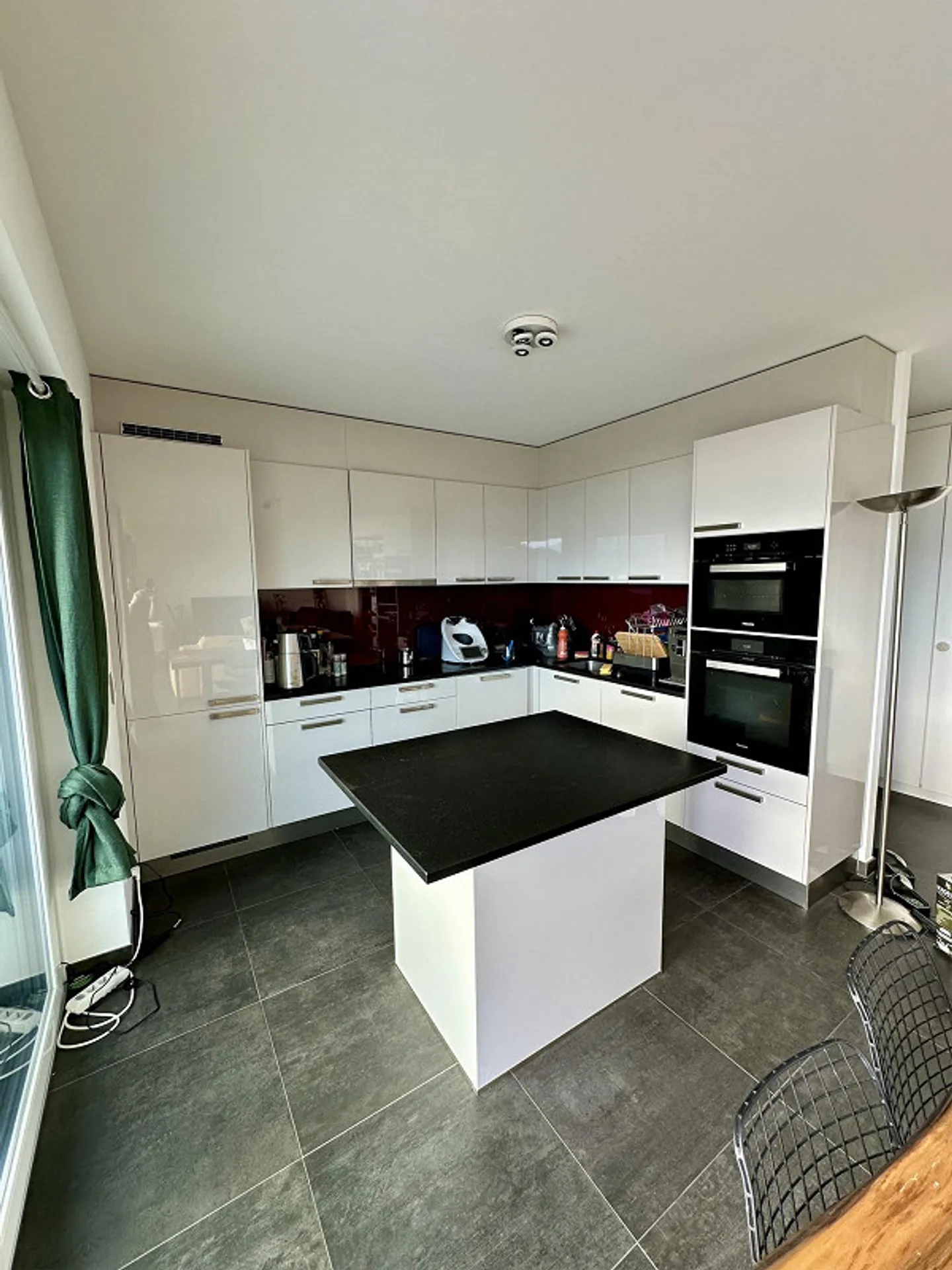 Modernes 4,5-Zimmer-Apartment mit atemberaubendem Seeblick – 3’8 - Foto 5 von 12