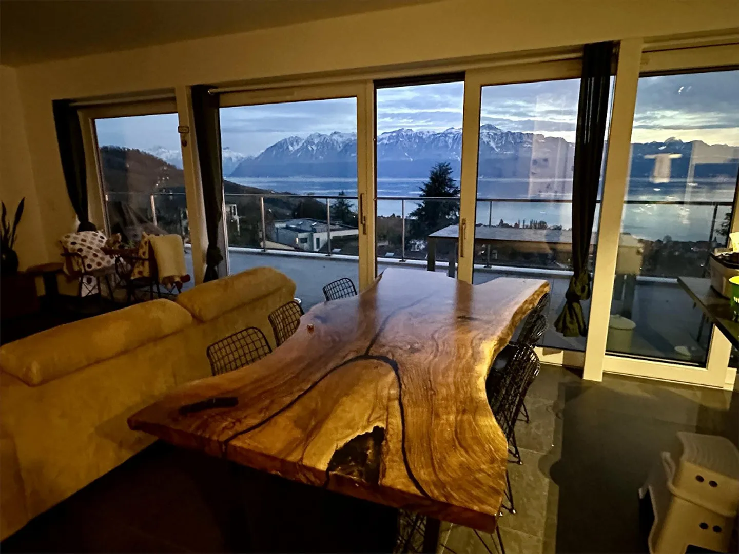 Modernes 4,5-Zimmer-Apartment mit atemberaubendem Seeblick – 3’8 - Foto 8 von 12