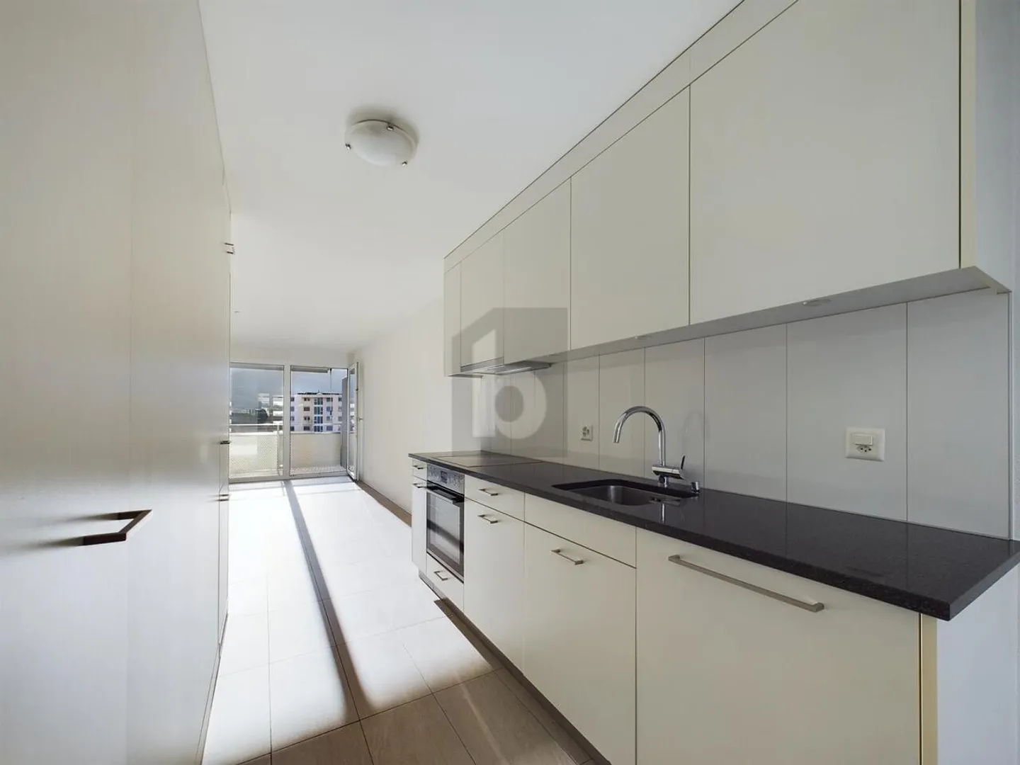 Emplacement de rêve et très ensoleillé - Photo 2 sur 6