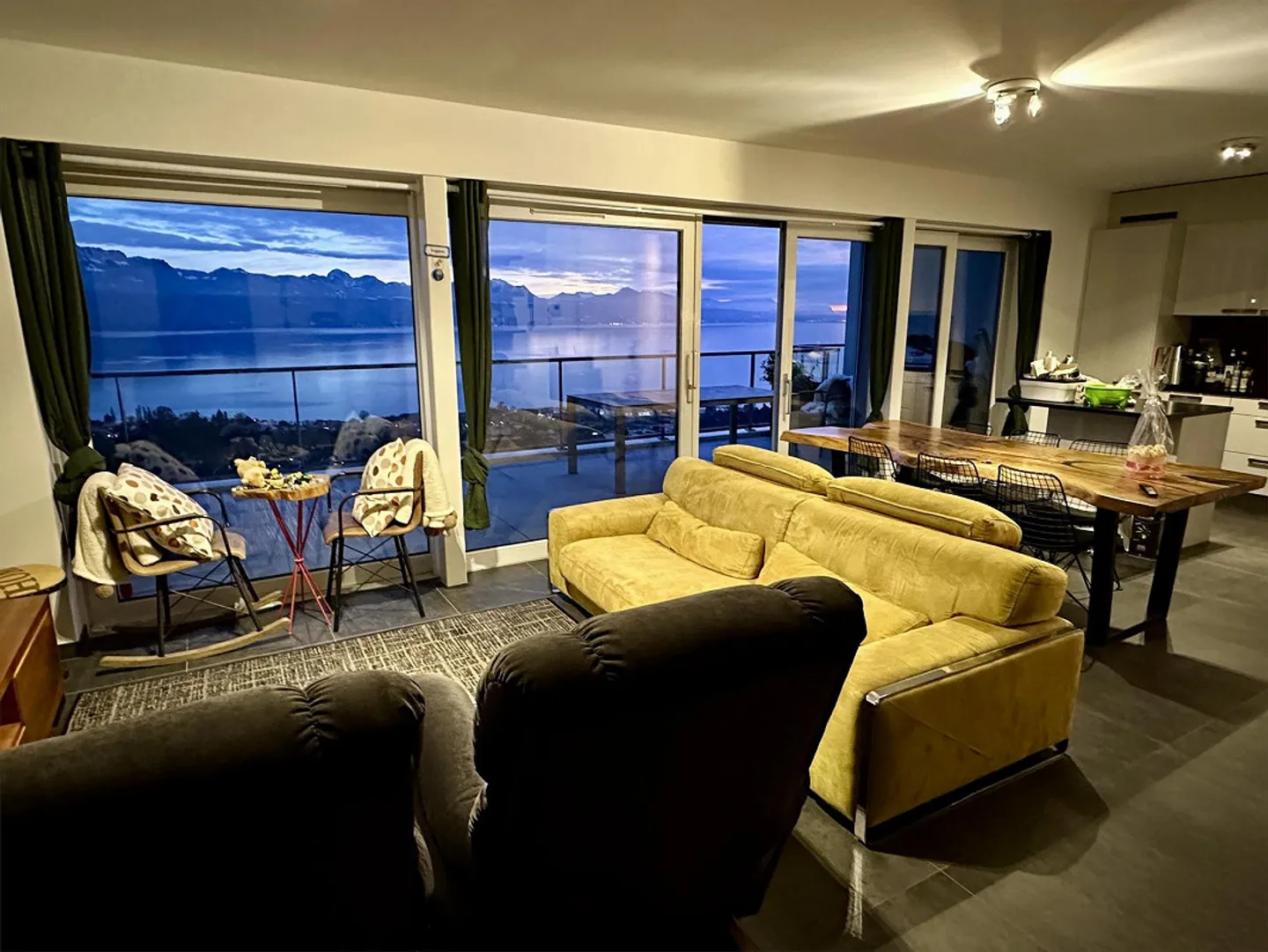 Modernes 4,5-Zimmer-Apartment mit atemberaubendem Seeblick – 3’8 - Foto 10 von 12