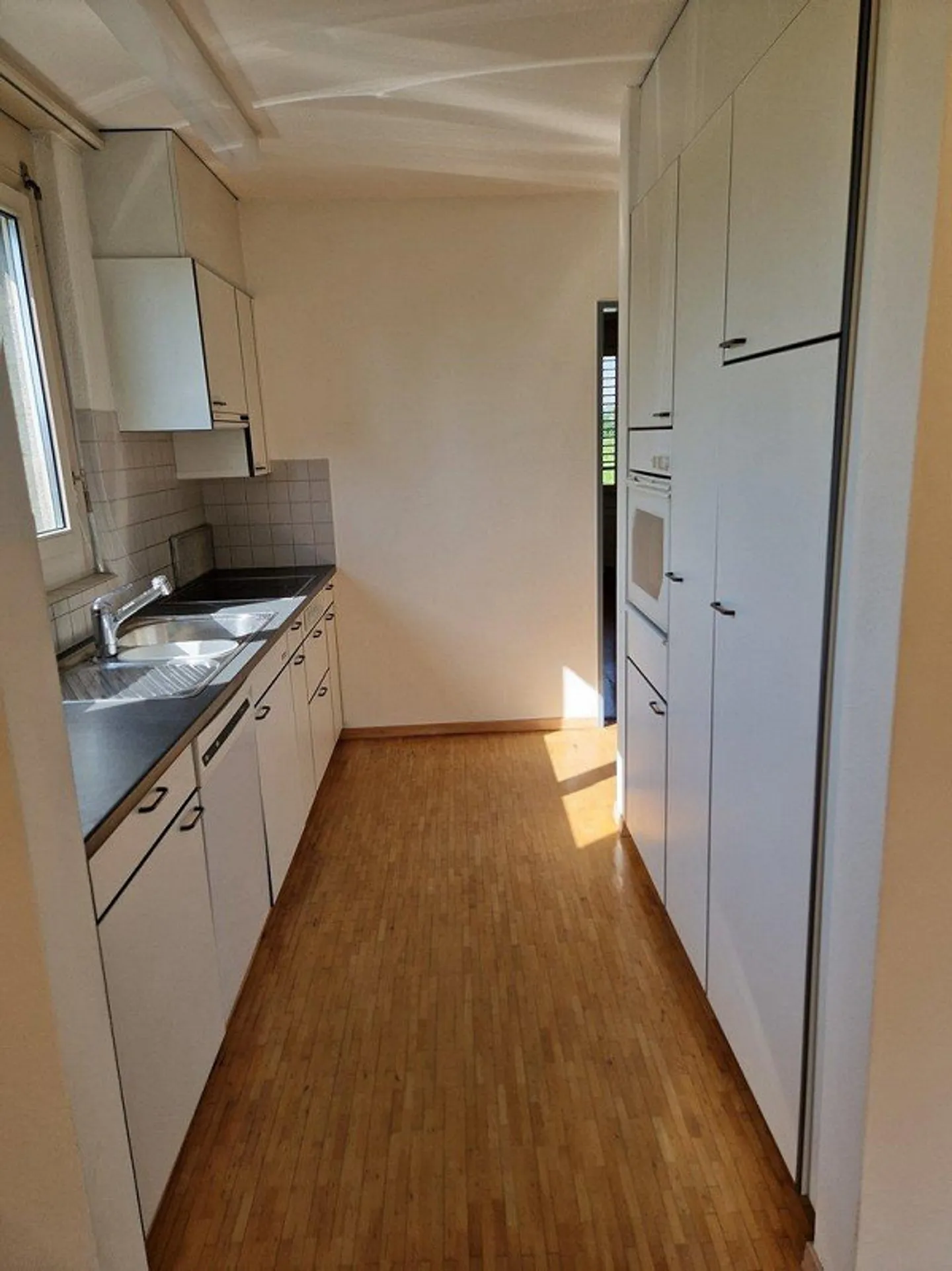 Belle appartement de 4,5 pièces à louer avec panorama alpin - Photo 4 sur 11