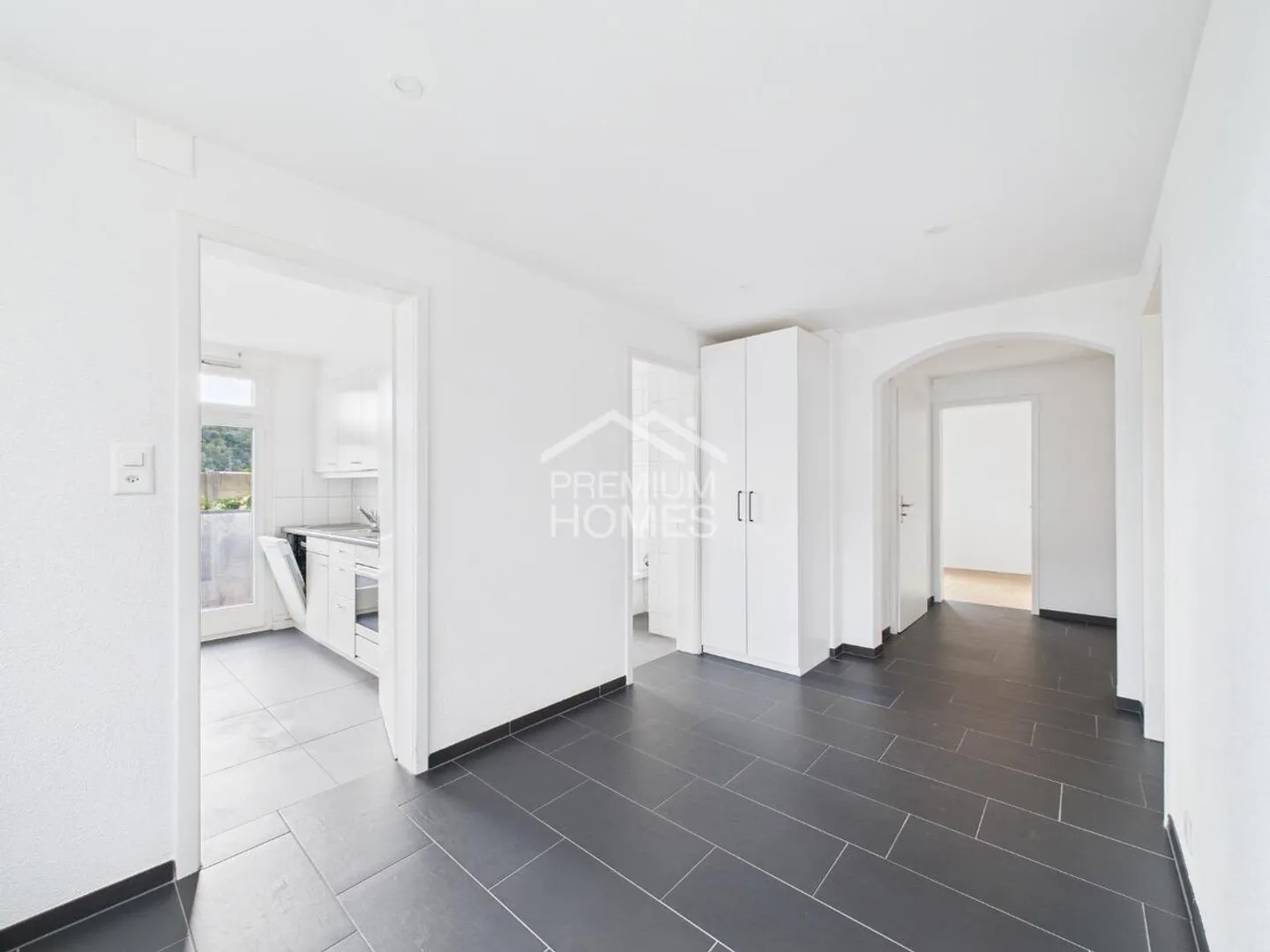 Lumière, Espace & Intimité - Votre Appartement Élégant près de Berne ! - Photo 6 sur 9