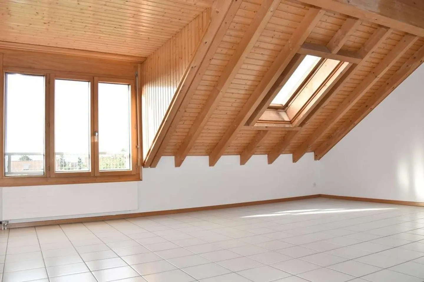 Cozy 2-room apartment of 72 m2 with character - Photo 6 of 6