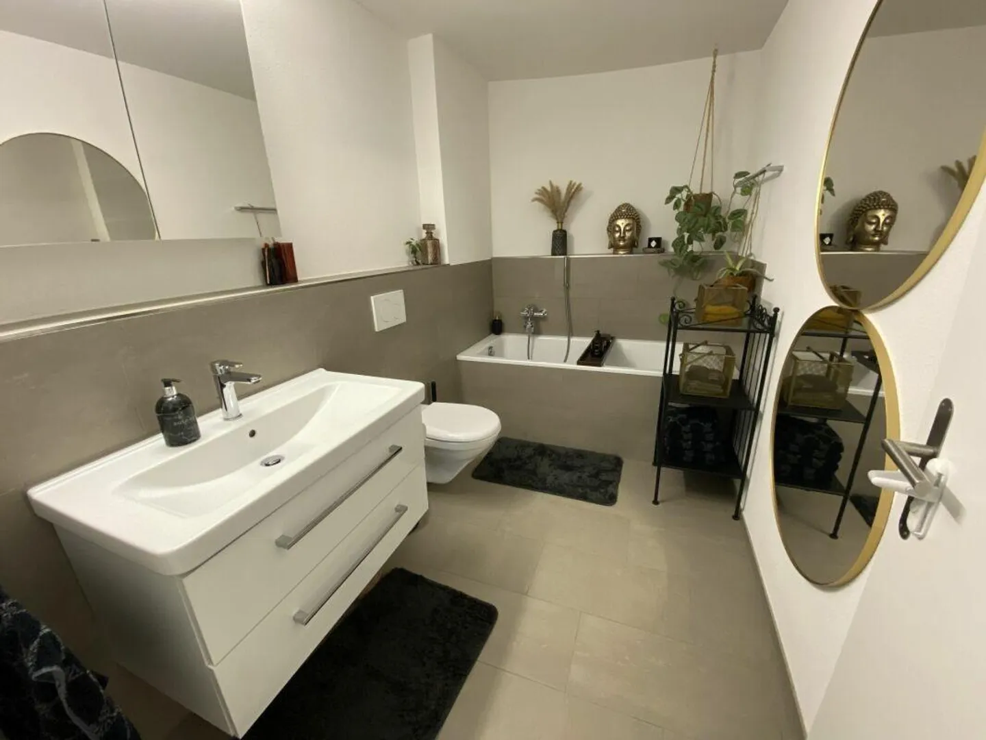 Grosszügige und helle Parterrewohnung mit Sitzplatz - Foto 4 von 11