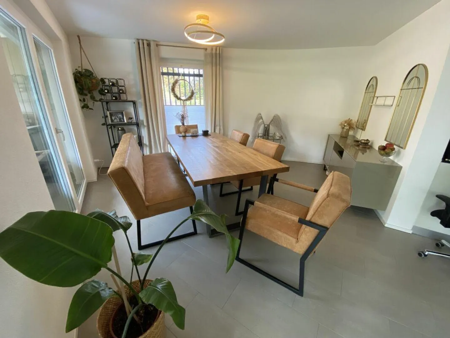 Grosszügige und helle Parterrewohnung mit Sitzplatz - Foto 8 von 11