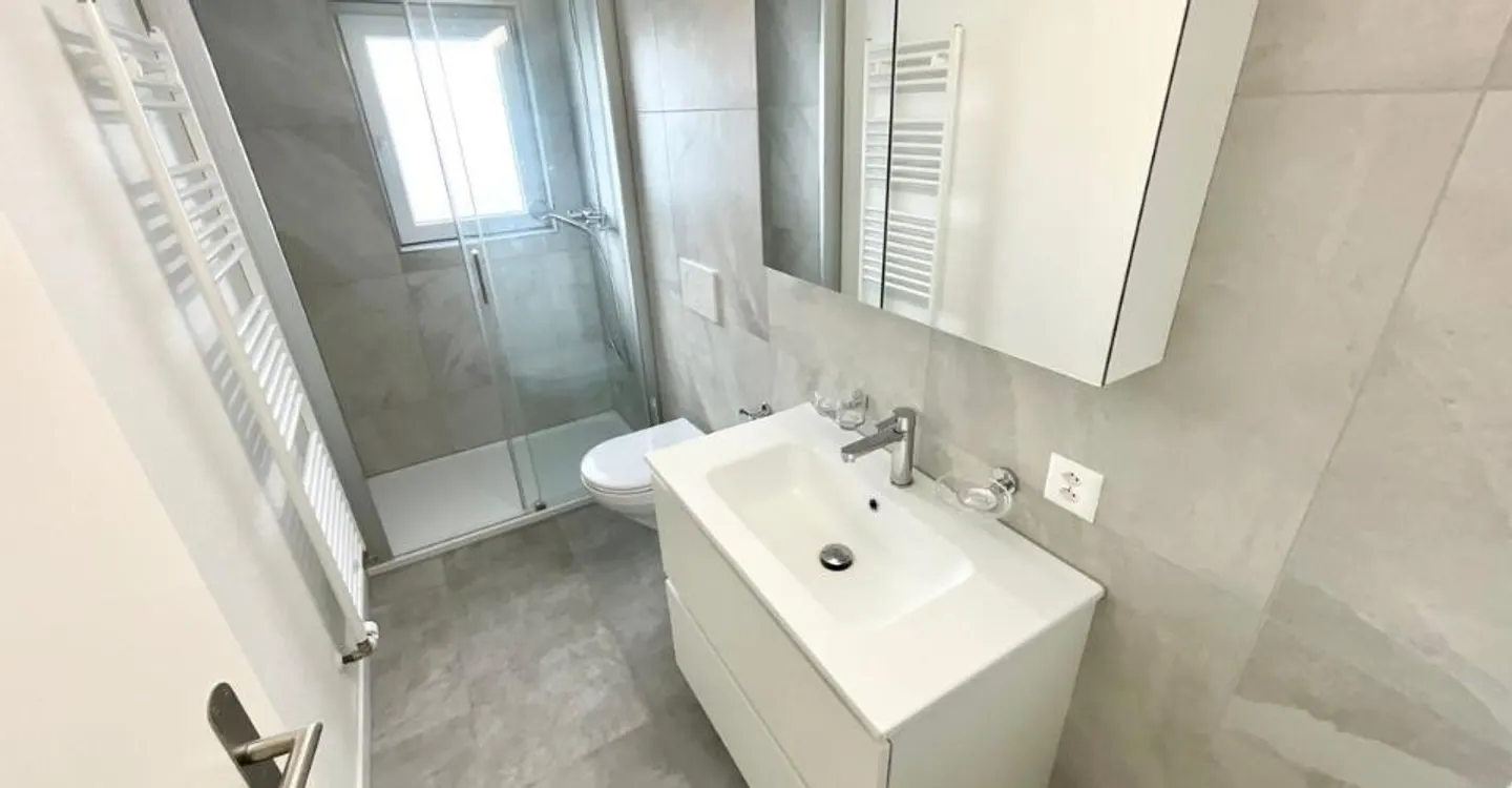 Renovierte 3-Zimmer-Wohnung mit privater Terrasse - Foto 7 von 7