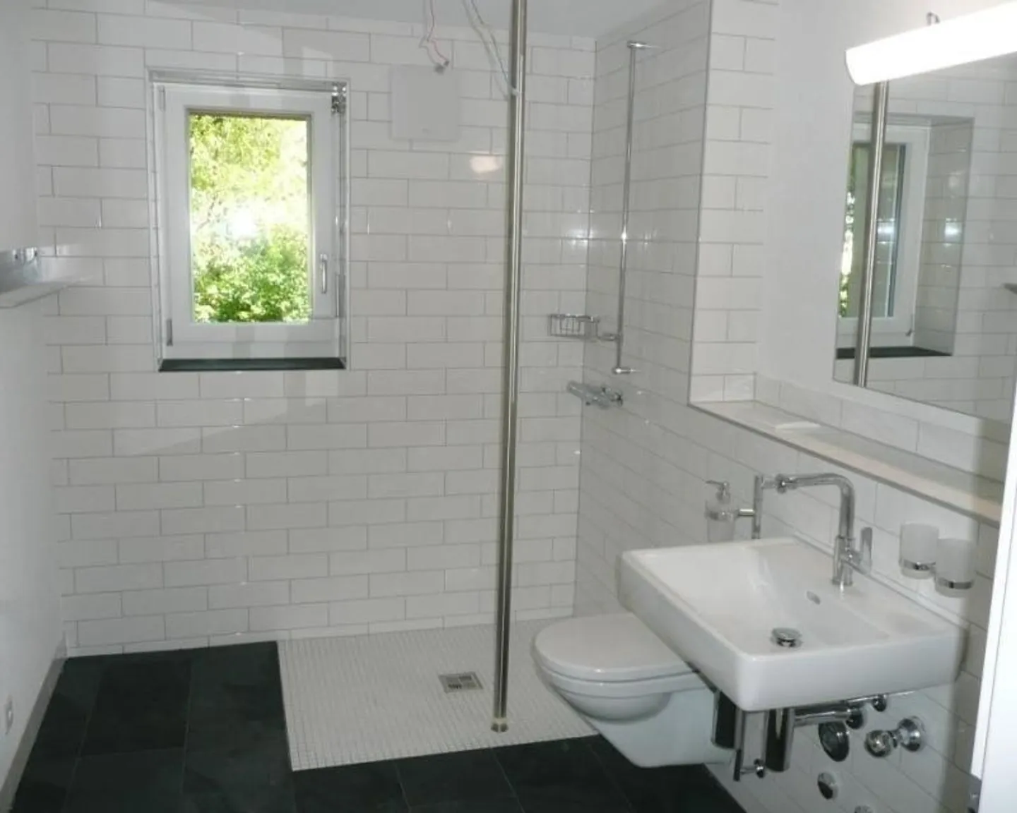 Helle Wohnung in ruhiger Lage - Foto 2 von 12