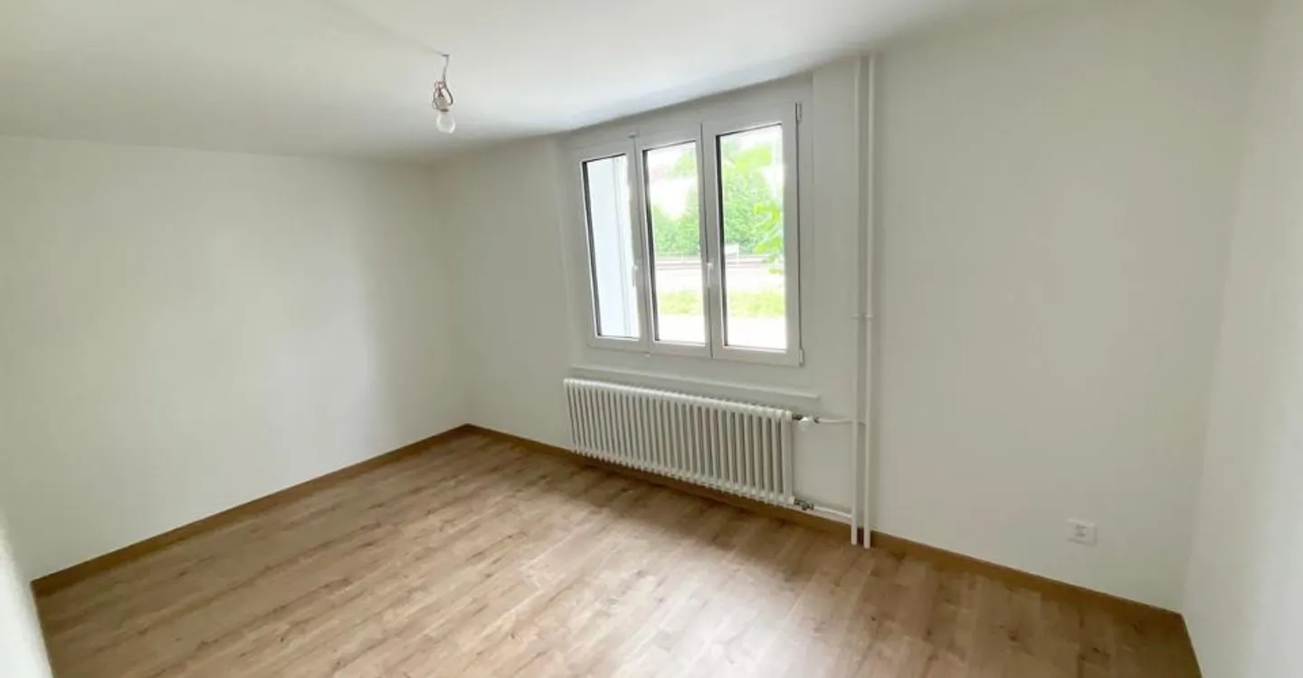 Renovierte 3-Zimmer-Wohnung mit privater Terrasse - Foto 3 von 7
