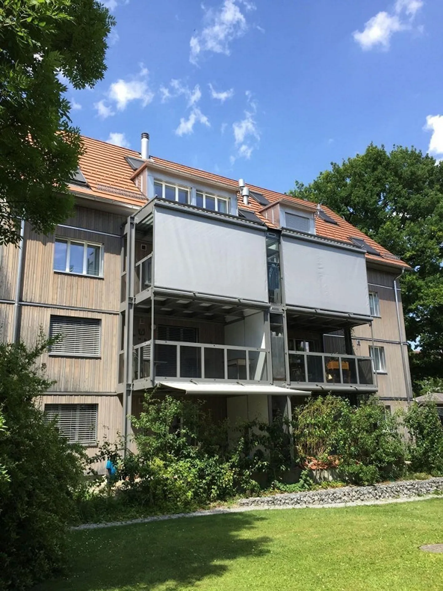 Helle Wohnung in ruhiger Lage - Foto 1 von 12