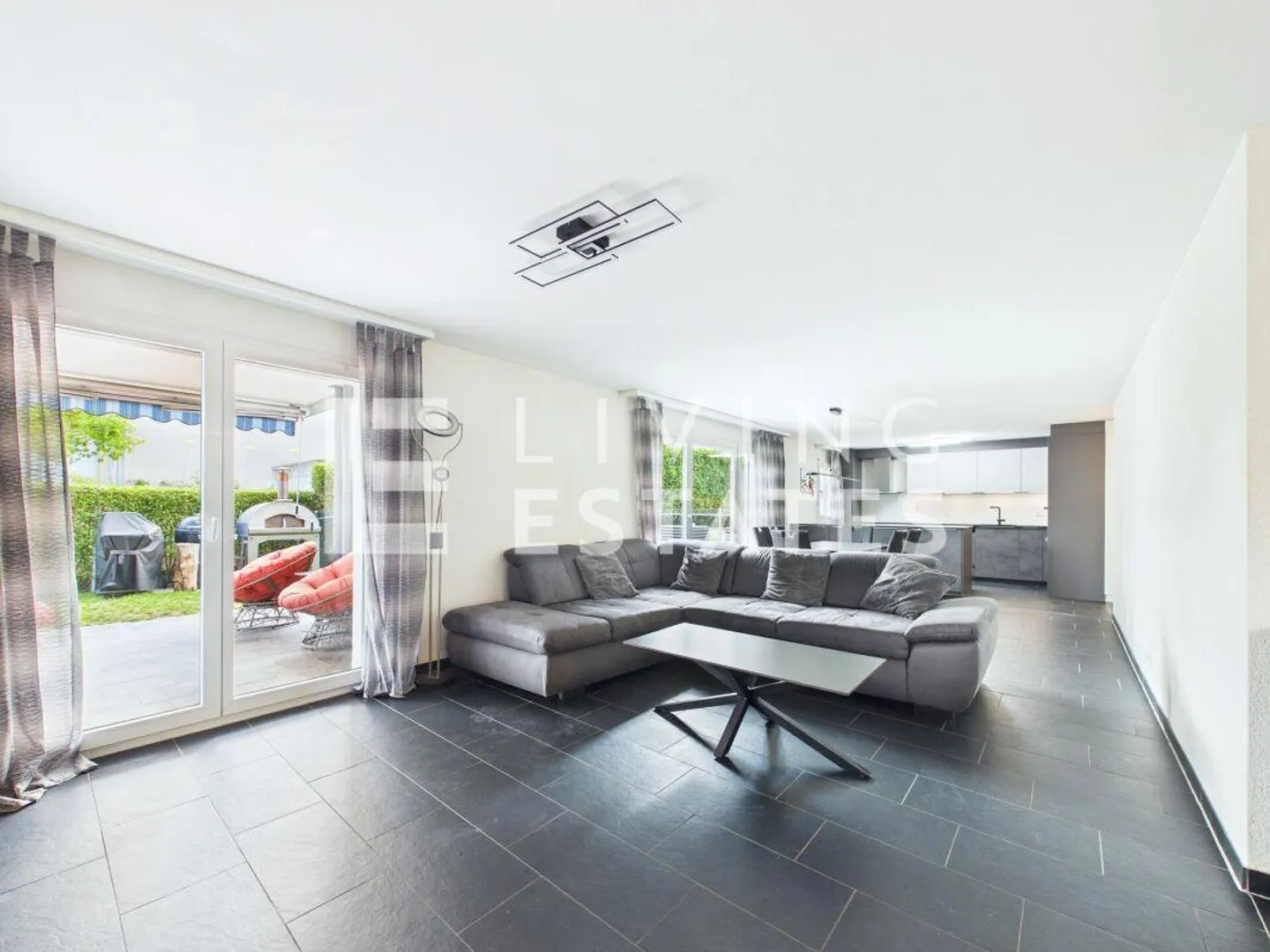 VIVERE CON UNA SENSAZIONE DI CASA - SPAZIO PER TUTTA LA FAMIGLIA - Foto 2 di 18