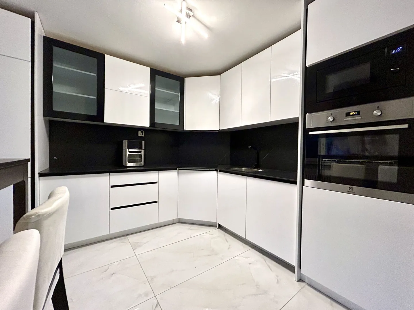 Attraktive 3.5 Zimmer EG Wohnung mit Garten - Foto 4 von 8