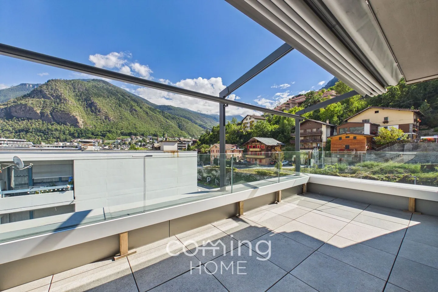 Sunny 3.5-room penthouse apartment in Visp with spacious terrace - Photo 3 of 12