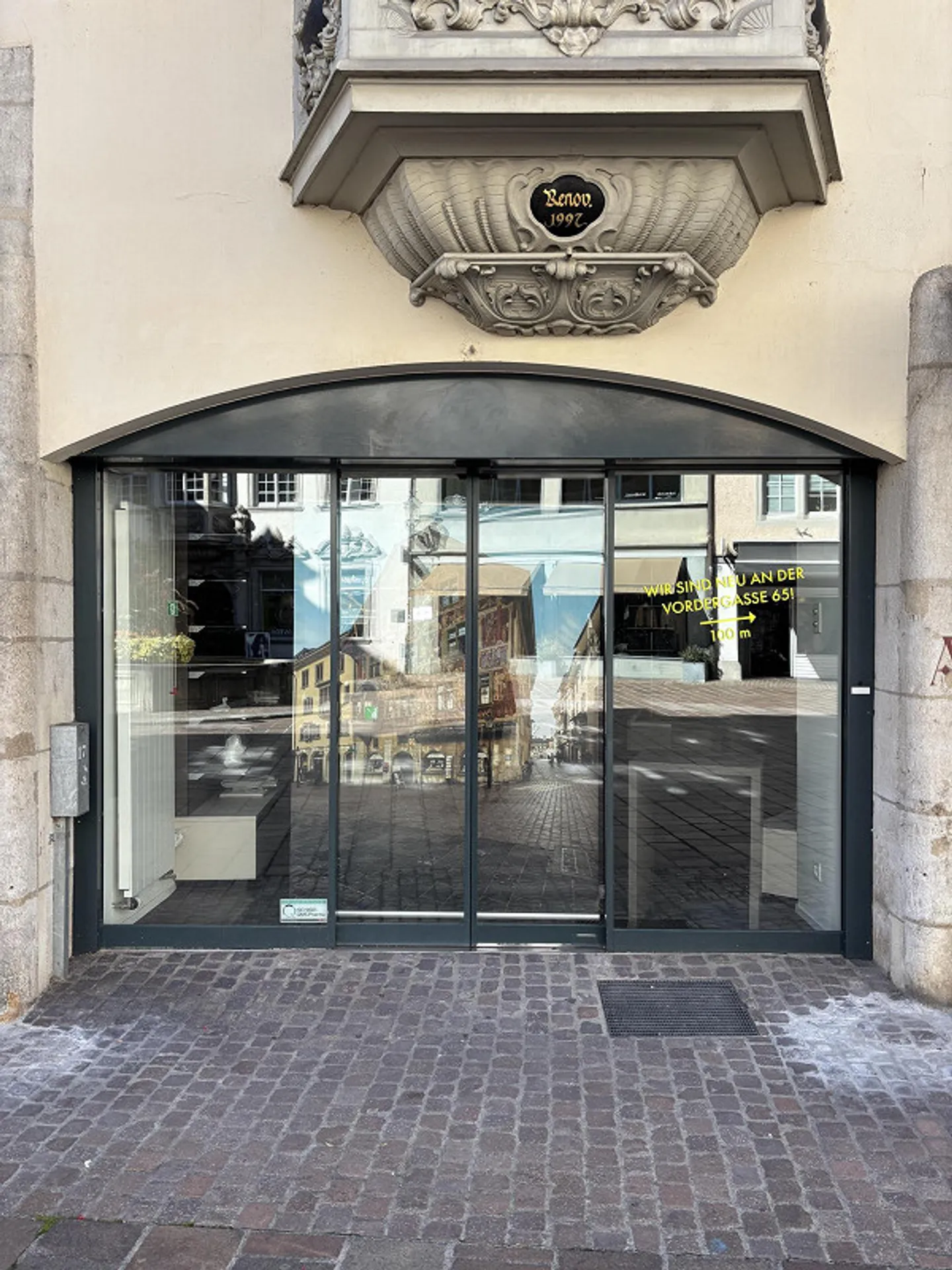 Espace de vente représentatif à louer dans un emplacement de choix à Schaffhouse - Photo 3 sur 9