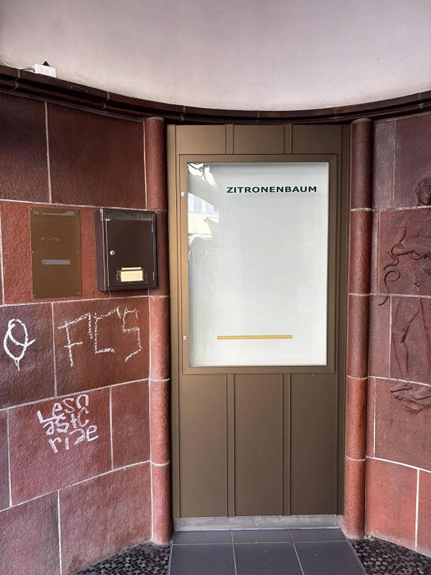 Espace de vente représentatif à louer dans un emplacement de choix à Schaffhouse - Photo 4 sur 9