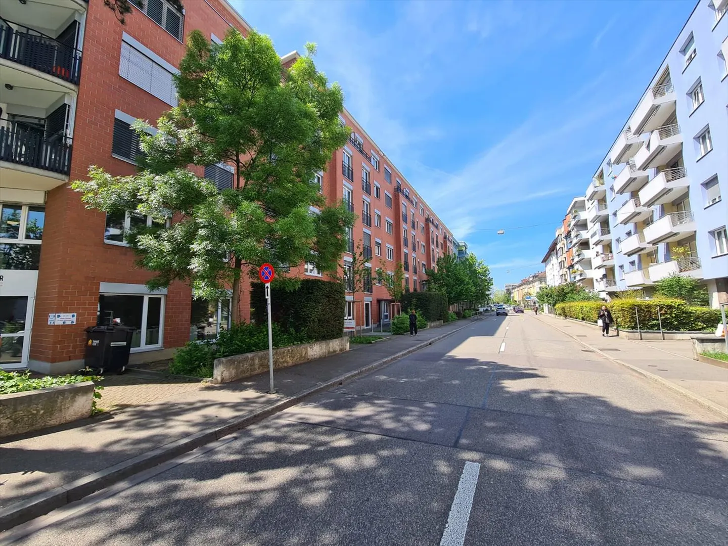 Espace commercial lumineux et polyvalent dans un emplacement central - Photo 1 sur 10
