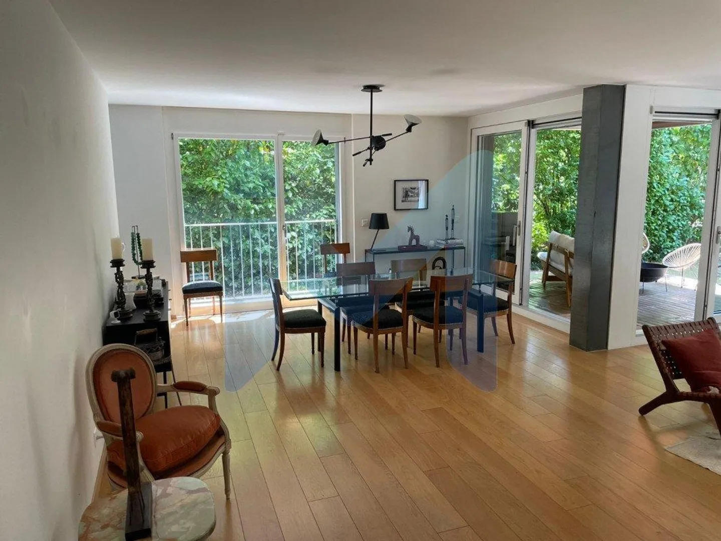 Magnifique appartement de 4 pièces au rez-de-chaussée situé à Genèv... - Foto 2 di 13