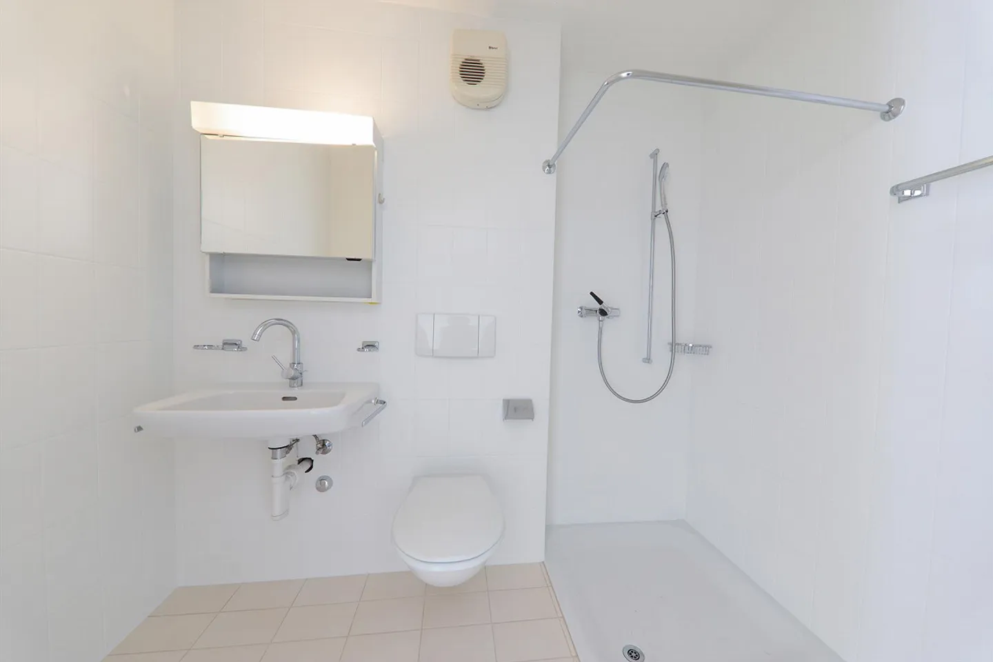 Cozy Apartment with Garden Patio - Photo 5 of 6