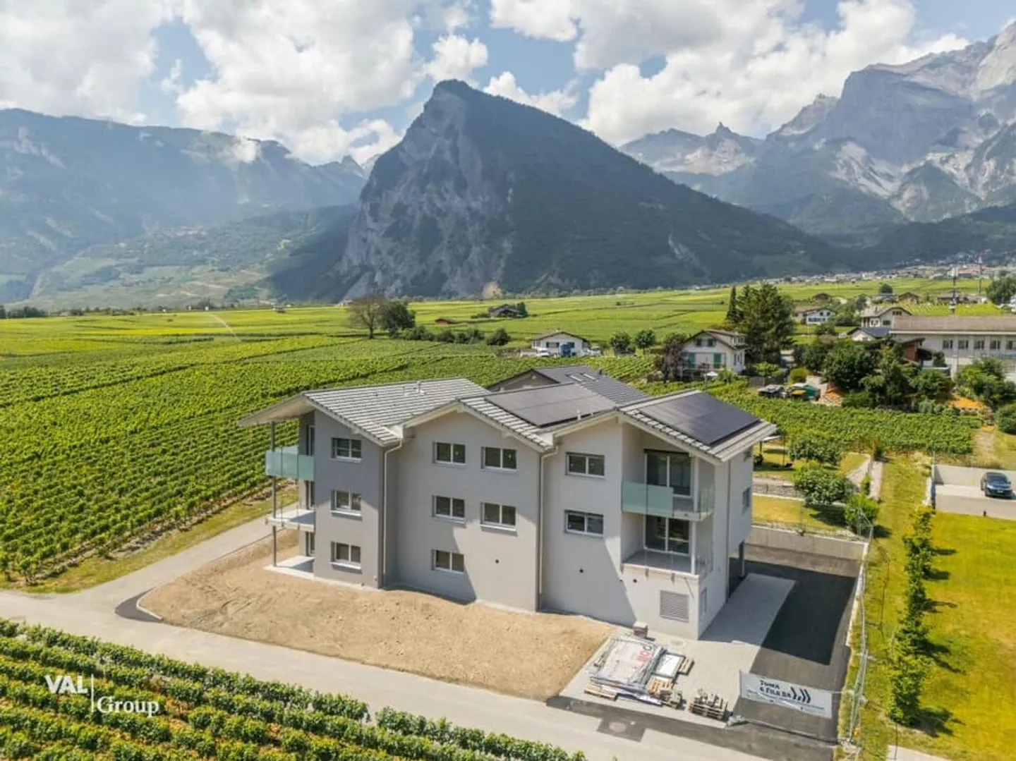 Eine moderne Lebensart in dieser hellen 4,5-Zimmer-Wohnung mit Balkon - Foto 4 von 9