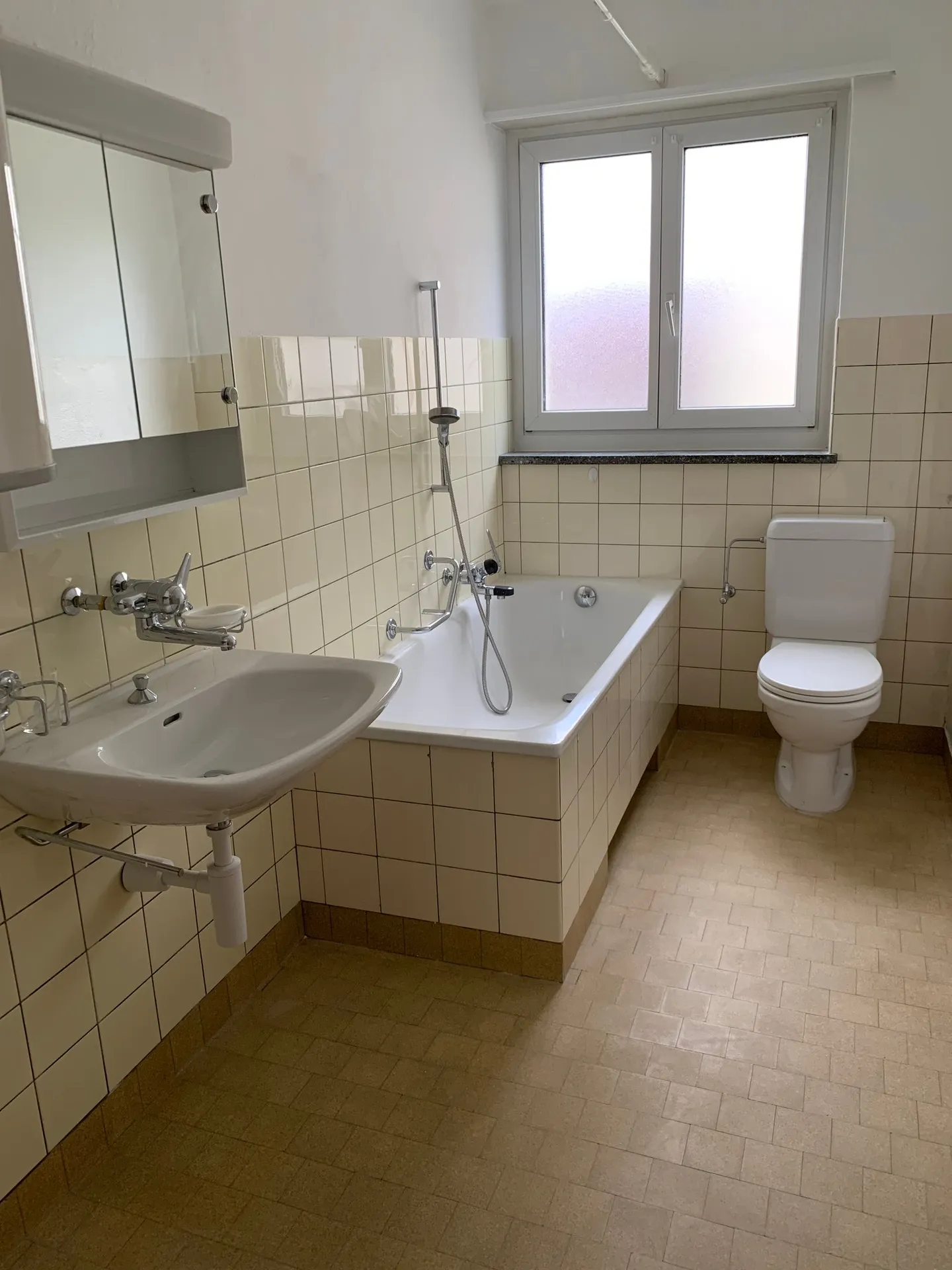 Central 4½-Room Apartment - Photo 5 of 8