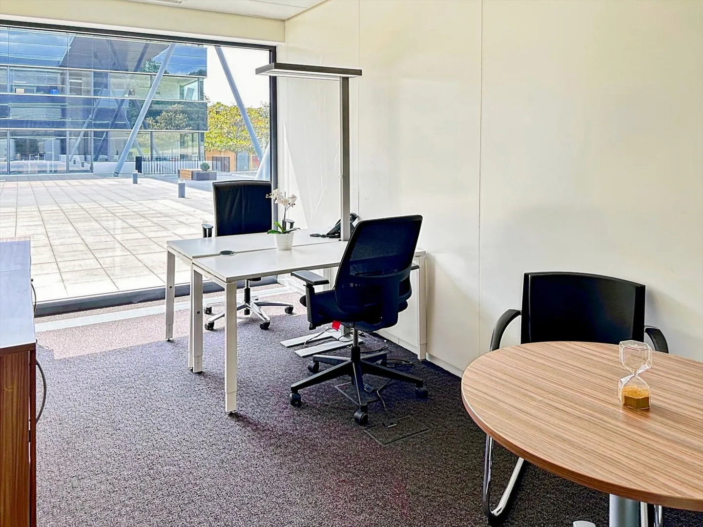 Bureau privé pour 3 personnes dans le Regus Business Park - Photo 14 sur 14