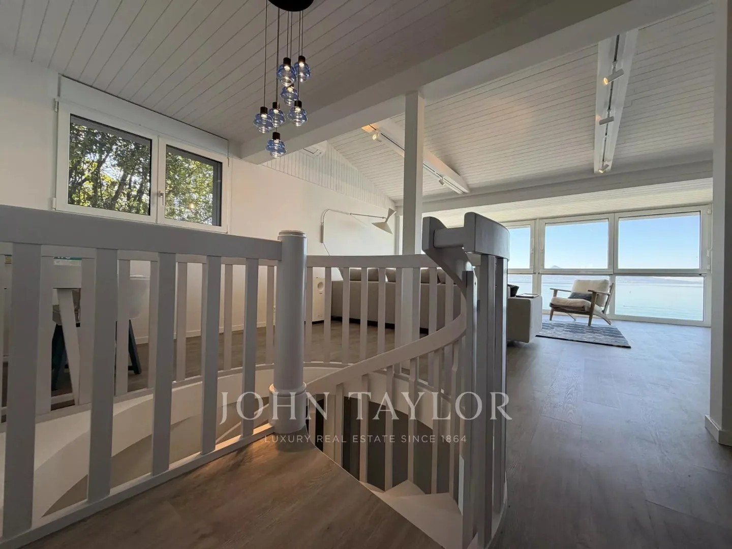 Charmantes Haus am See in Cully - Foto 4 von 11