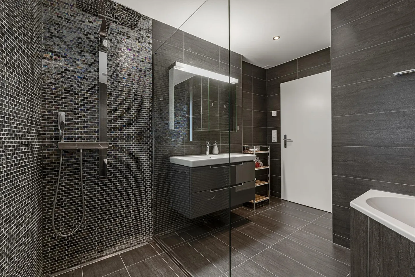 Appartement moderne 3.5 pièces dans un emplacement exclusif - Photo 12 sur 22
