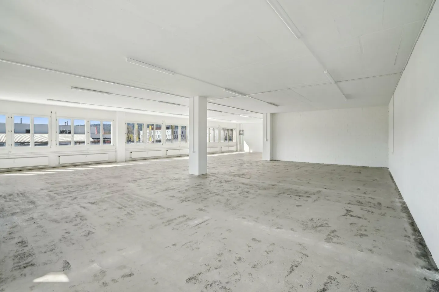 Edificio ad uso misto in affitto - Foto 4 di 10