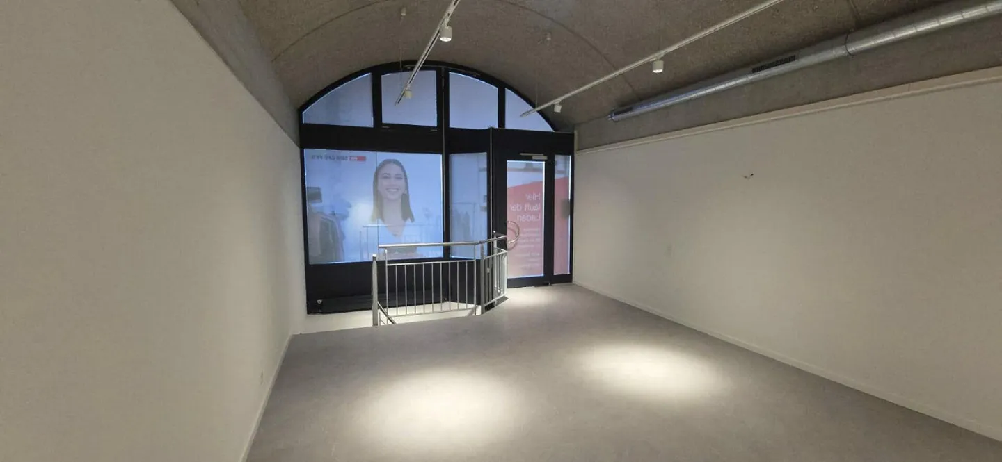 Renovated rental space directly at Münsingen train station - no gastronomy - Photo 1 of 9