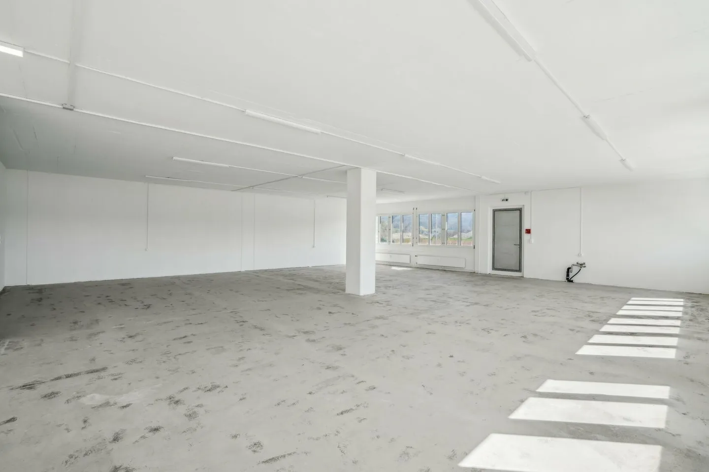 Edificio ad uso misto in affitto - Foto 9 di 10