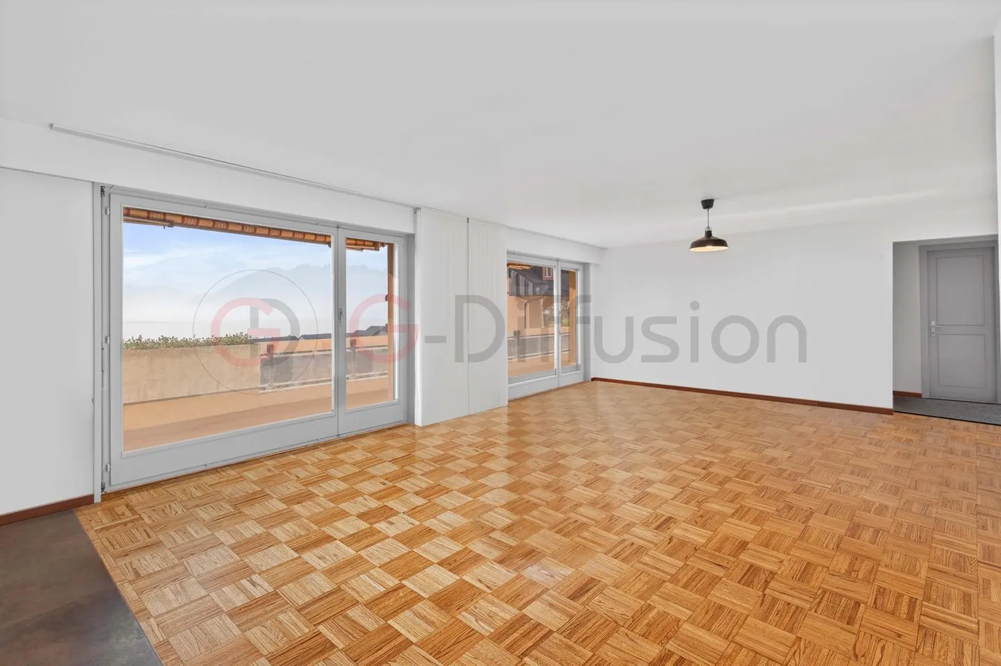 Geräumige Wohnung mit Panoramablick auf den Genfersee und die Lavaux-Region - Foto 1 von 11