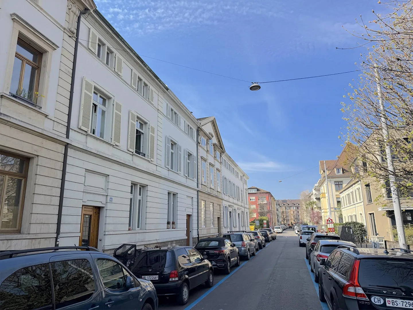 Charmante maison de ville de 8 pièces avec jardin urbain dans un emplacement prisé au cœur du quartier Wettstein - Photo 14 sur 14