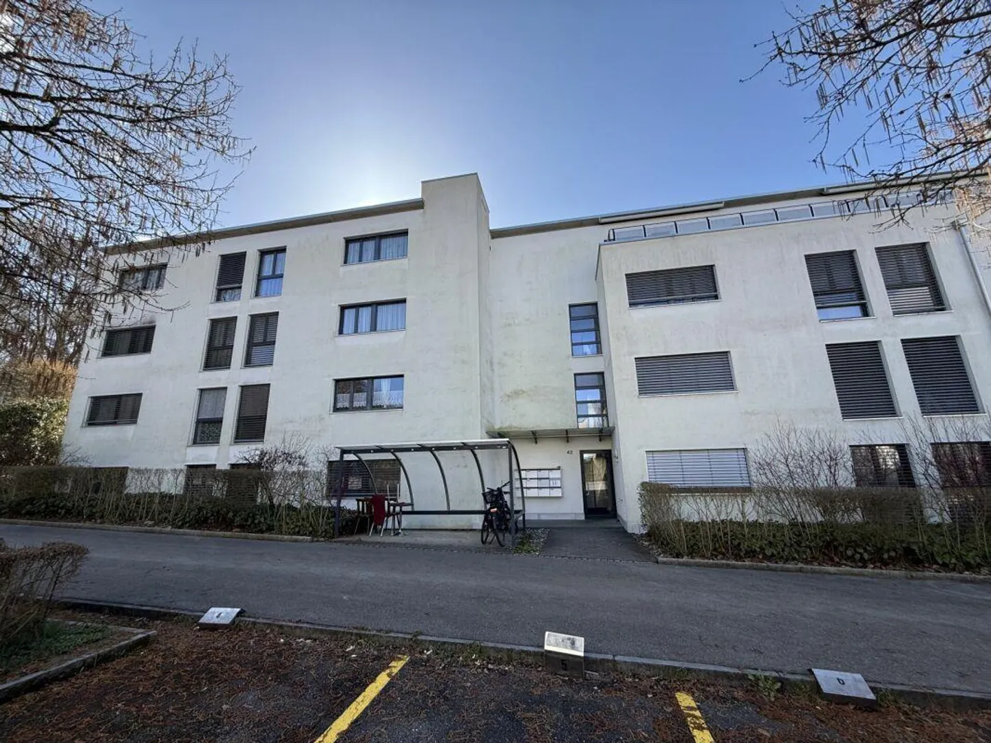 3 ½ -Zimmerwohnung im EG mit Wintergarten und Gartenanteil - Photo 1 sur 18