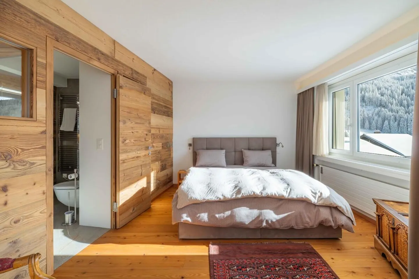 Appartamento per vacanze di 4,5 stanze convenientemente situato a Valbella con balcone sud - Foto 3 di 5