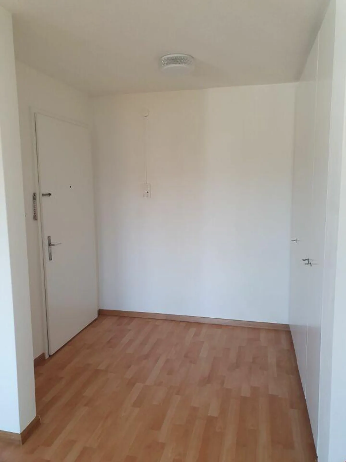 Appartement 3 pièces dans un emplacement central - Photo 4 sur 7