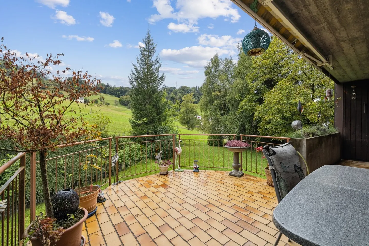 Wonderful Family Paradise to Redesign - Photo 5 of 6