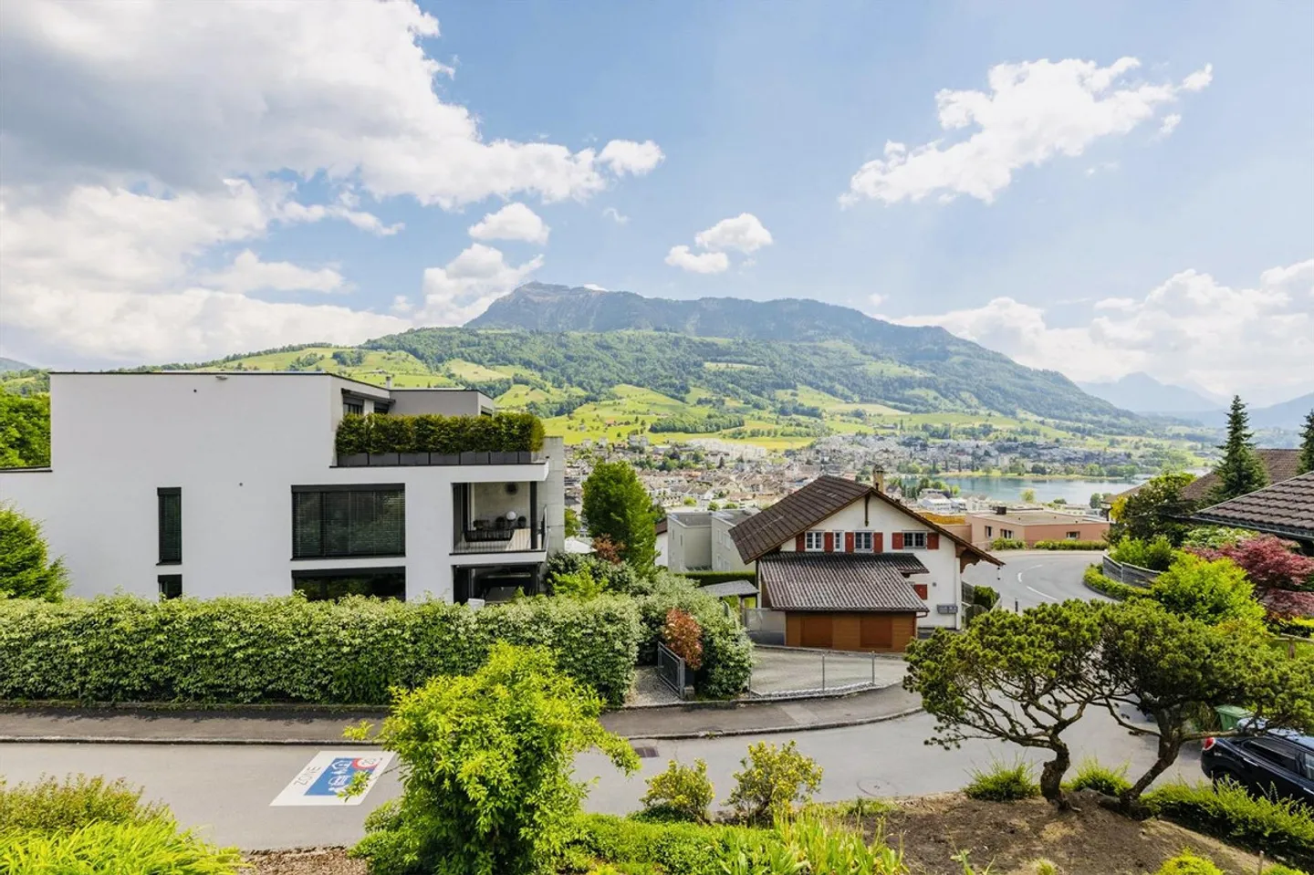 Exclusive 5.5-room apartment with panoramic view - renovated, near train station - Photo 9 of 9