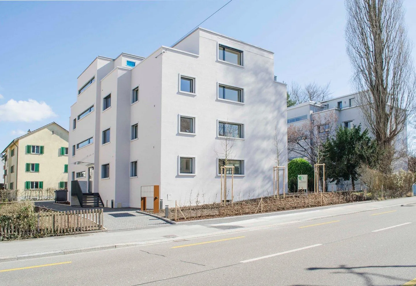 3.5 Room Dream Apartment in Wollishofen 8038 Zurich - Photo 2 of 17
