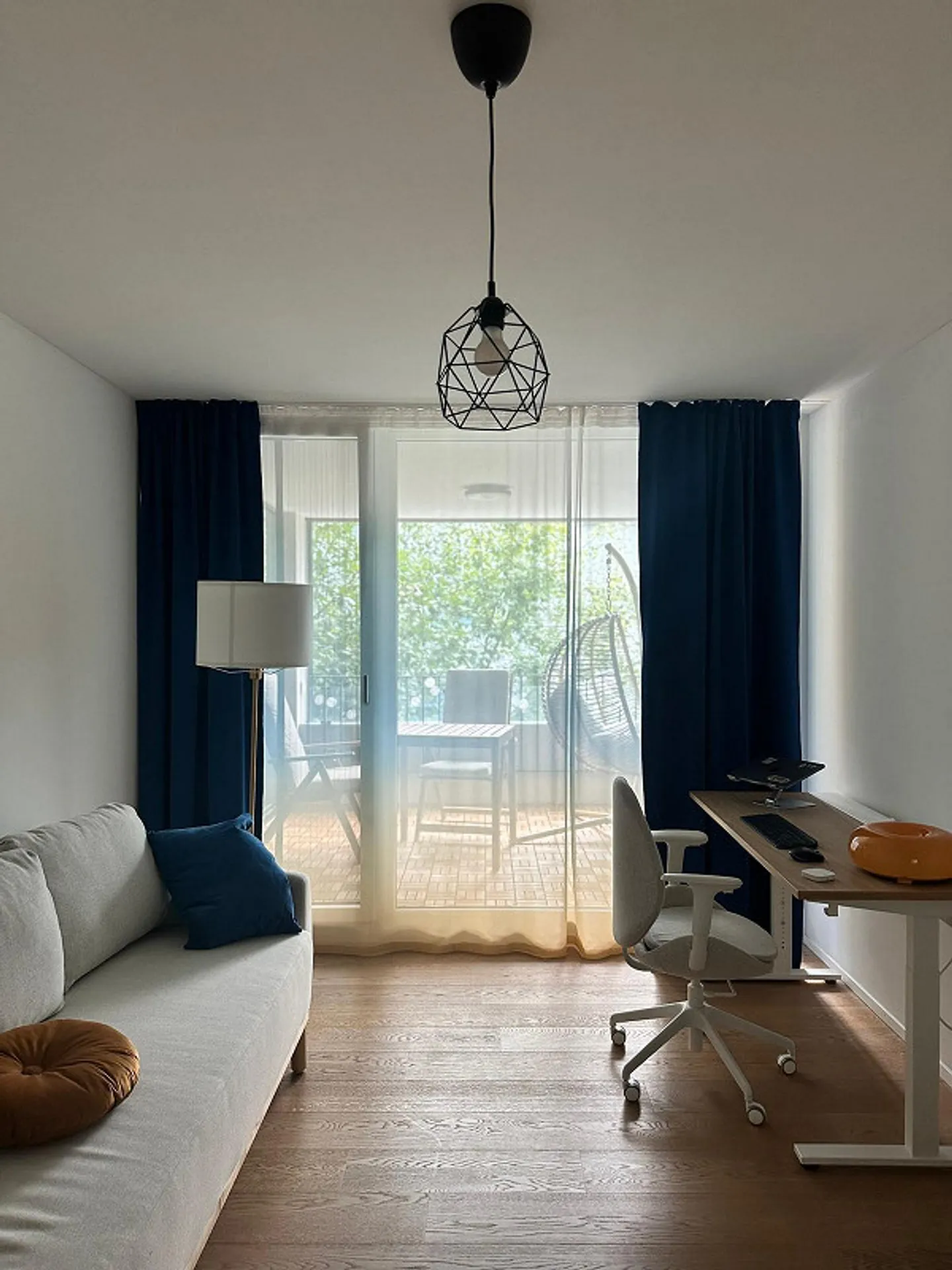 3.5 Room Dream Apartment in Wollishofen 8038 Zurich - Photo 9 of 17