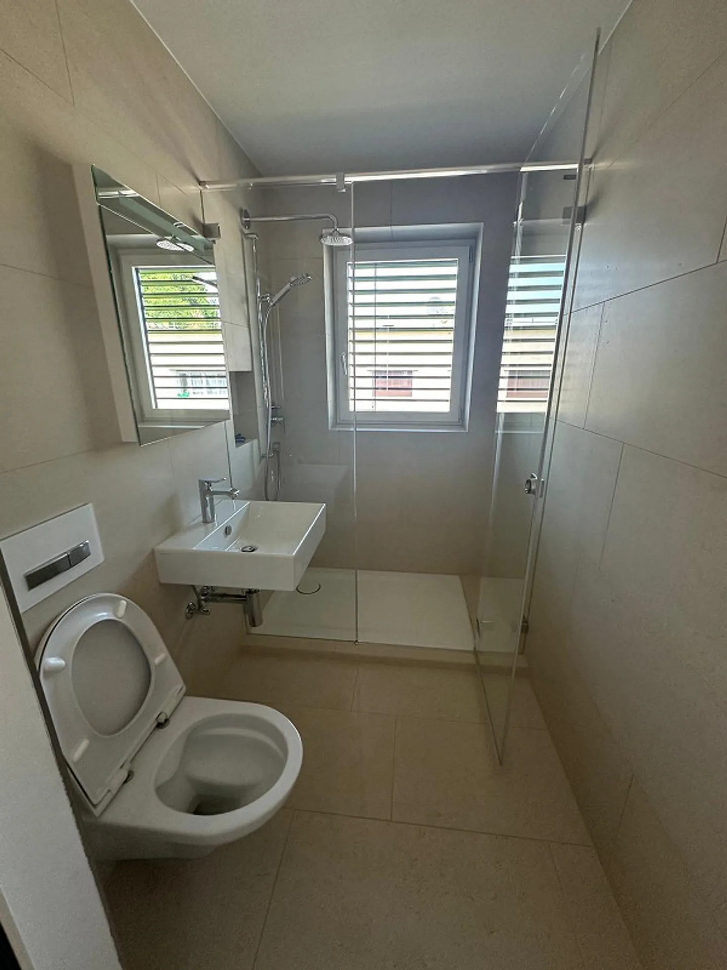 3.5 Room Dream Apartment in Wollishofen 8038 Zurich - Photo 13 of 17