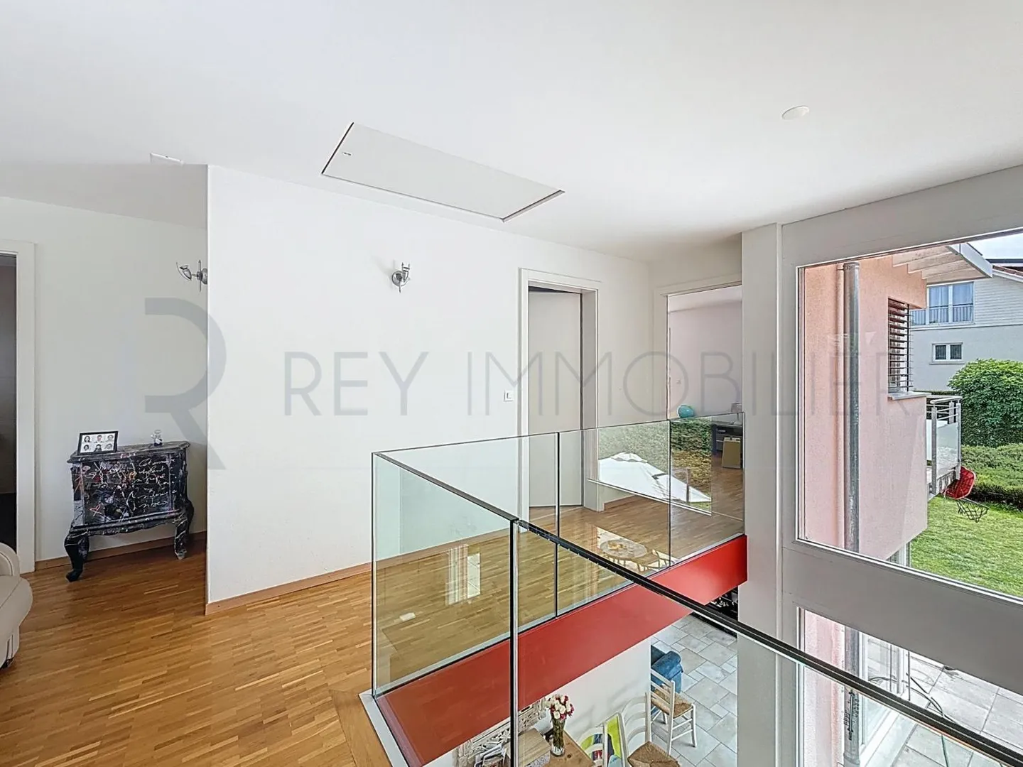 Beautiful Detached Villa - Photo 3 of 9